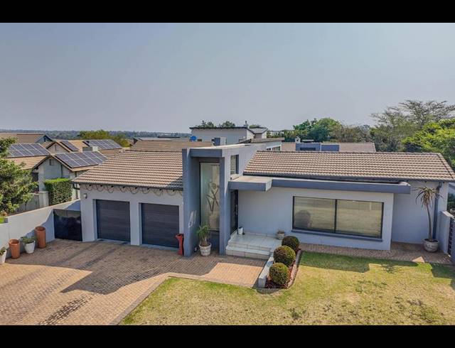 3 BEDROOM HOUSE FOR SALE IN MIDSTREAM ESTATE